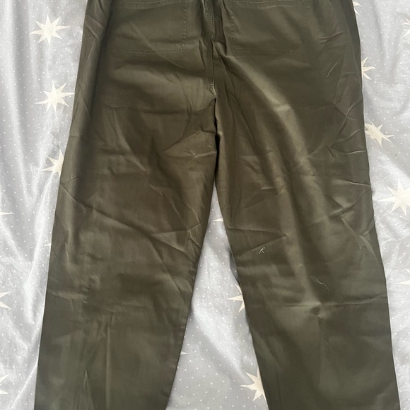 Green Loft Pants - Picture 3 of 4